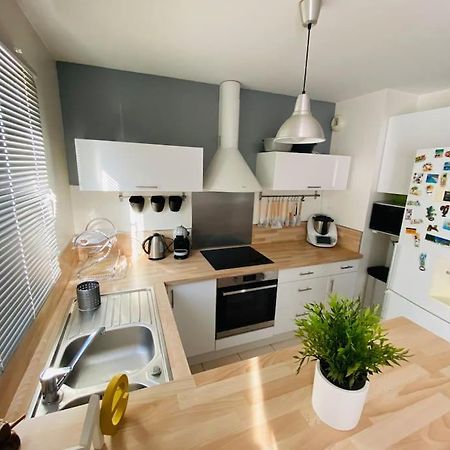 Appartement 2 Chambres Mantes-la-Ville ภายนอก รูปภาพ