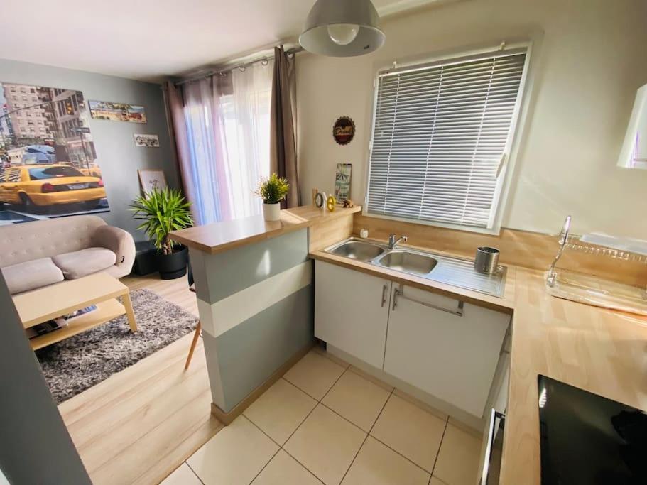 Appartement 2 Chambres Mantes-la-Ville ภายนอก รูปภาพ