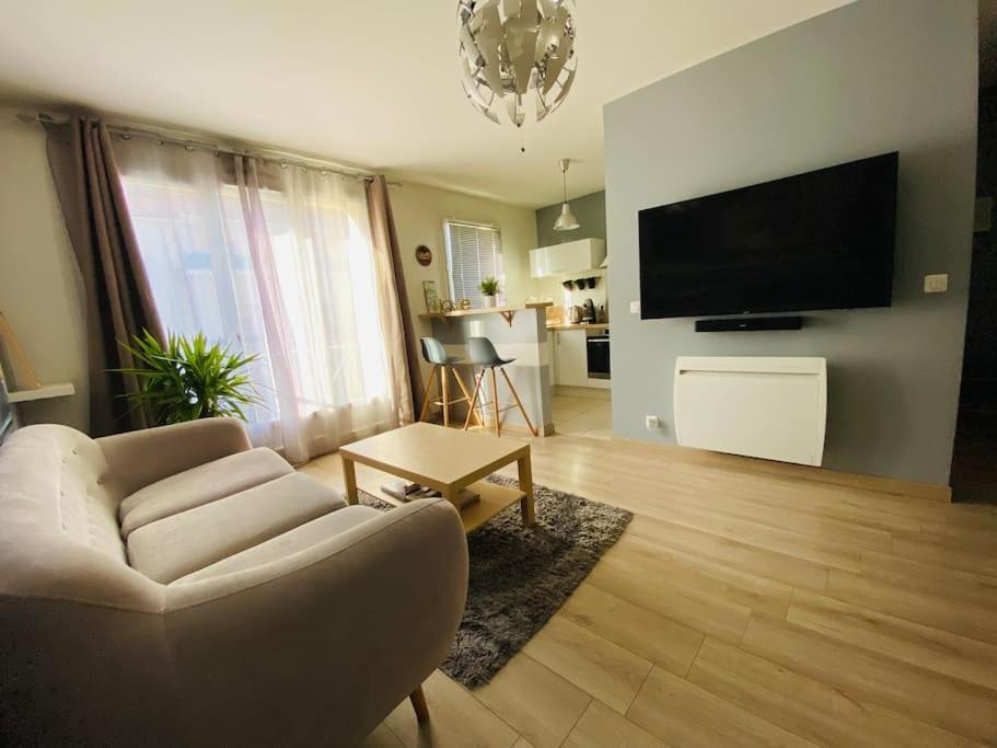 Appartement 2 Chambres Mantes-la-Ville ภายนอก รูปภาพ