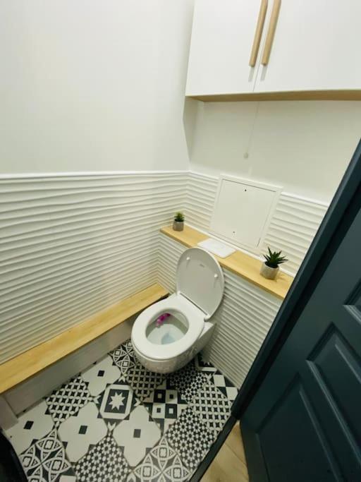 Appartement 2 Chambres Mantes-la-Ville ภายนอก รูปภาพ