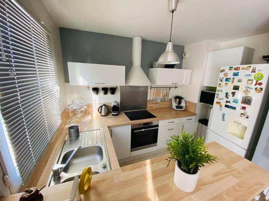 Appartement 2 Chambres Mantes-la-Ville ภายนอก รูปภาพ